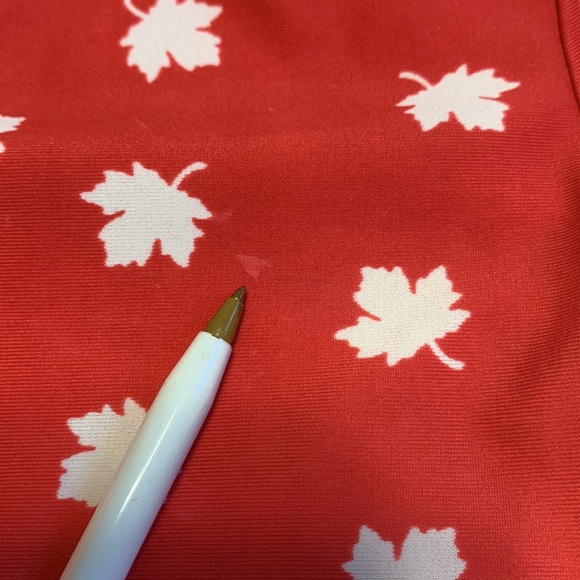 12-18m (6/$20) Maple Leaf Rashguard Top by Old Navy - Picture 9 of 14